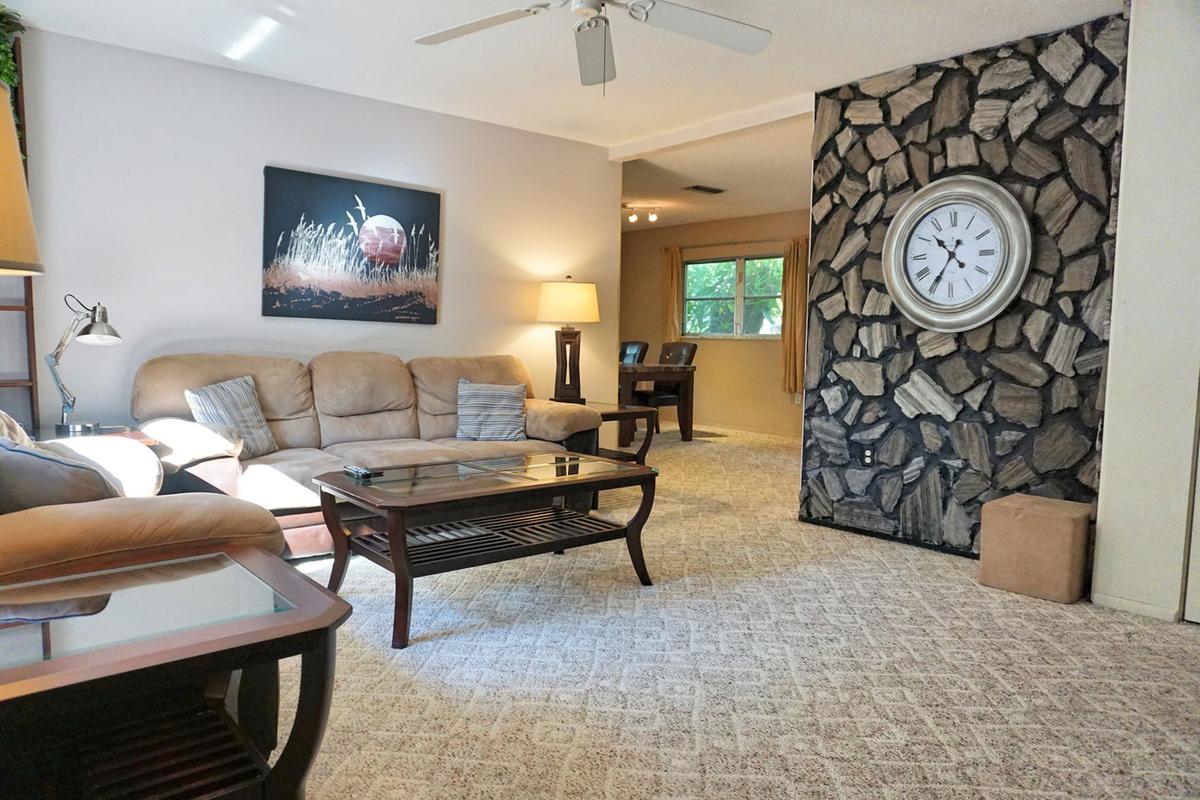 Bradenton Home near White Sandy Beaches Pet Policy