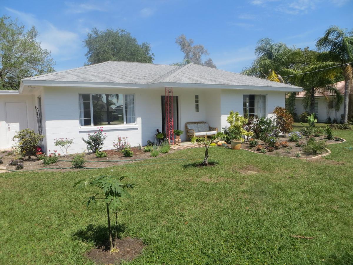 2BR Home Near Nokomis Public Beach Pet Policy