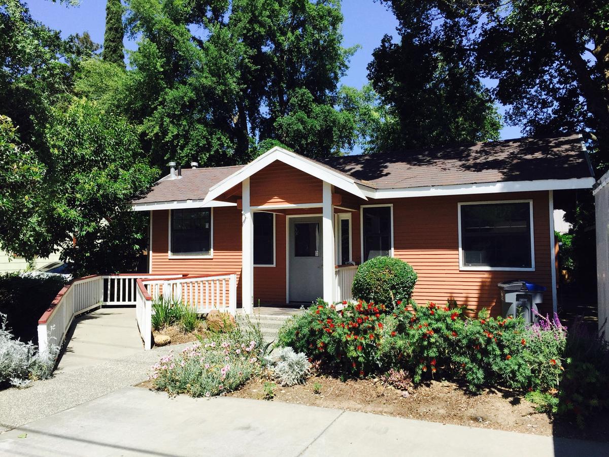 UC Davis Charming Campus Cottage Pet Policy