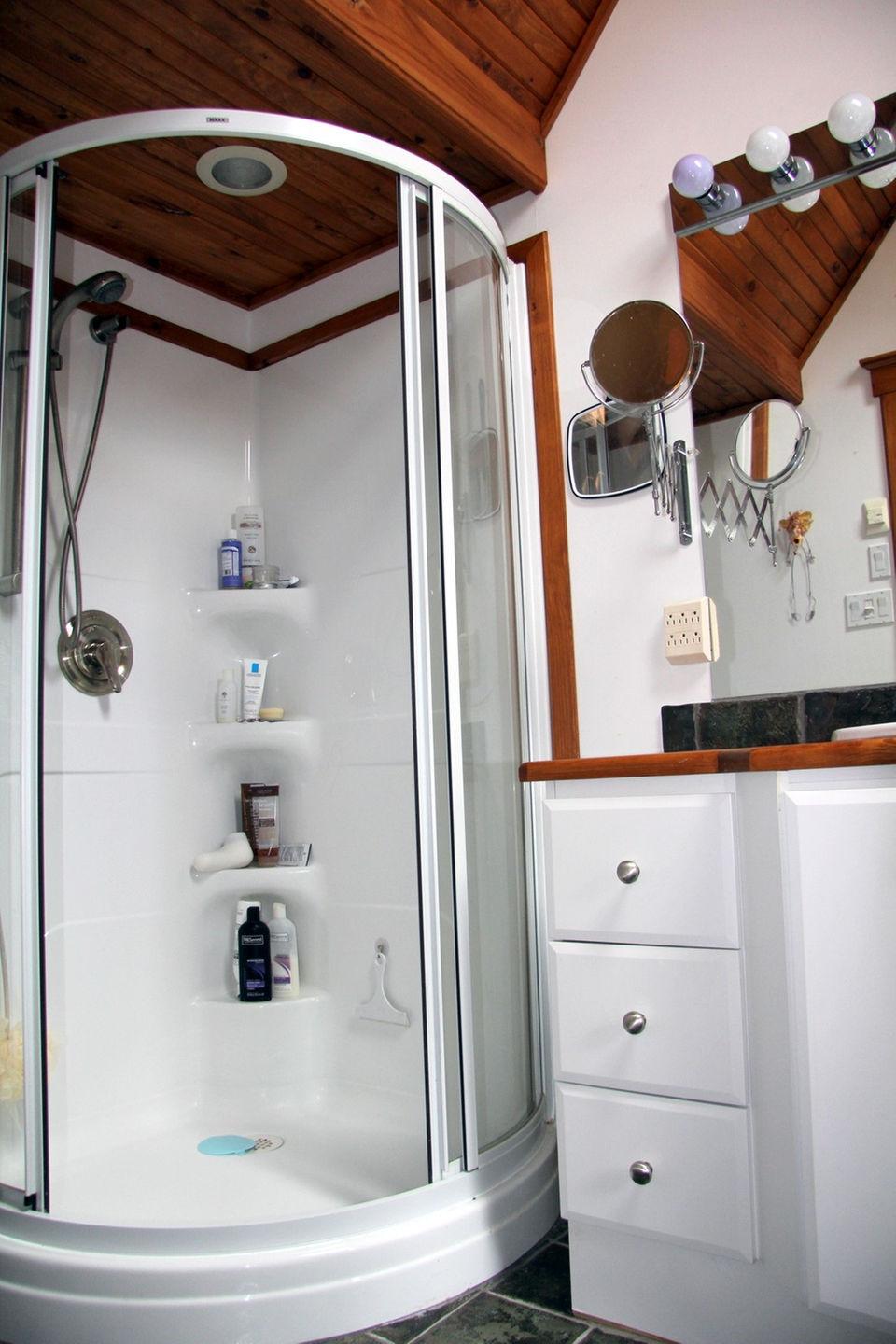 Exquisite Chalet in North Gatineau Pet Policy