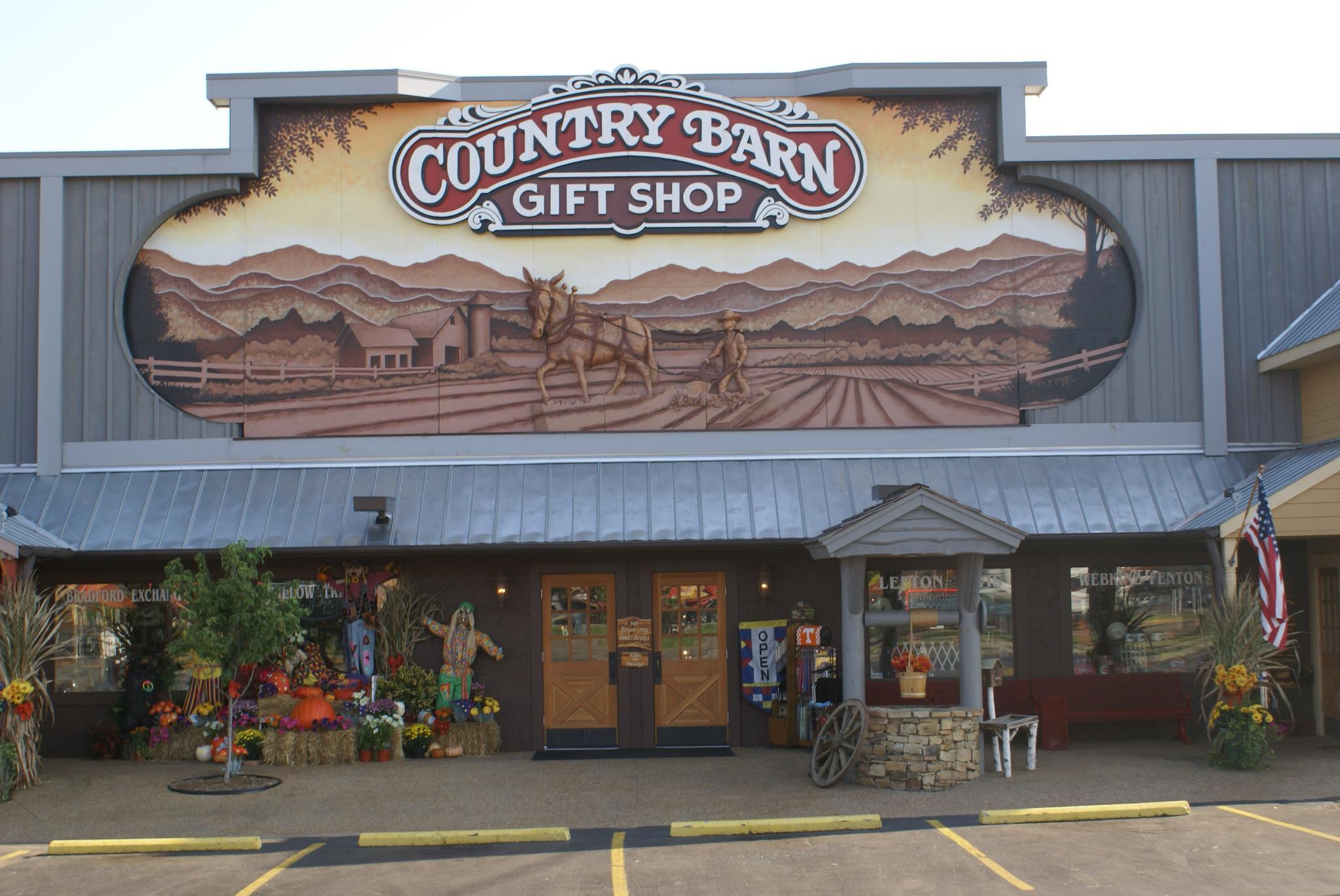 Pet Friendly Country Barn Gift Shop & Photo Park