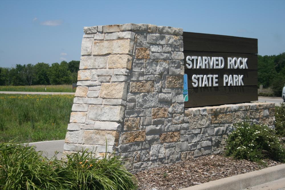 are dogs allowed in starved rock state park