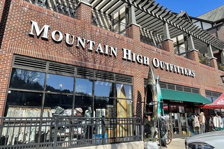 Pet Friendly Mountain High Outfitters