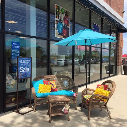 Dog Friendly Shopping in Round Lake IL BringFido