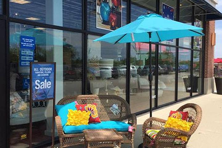 Dog Friendly Shopping In Northbrook Il Bringfido