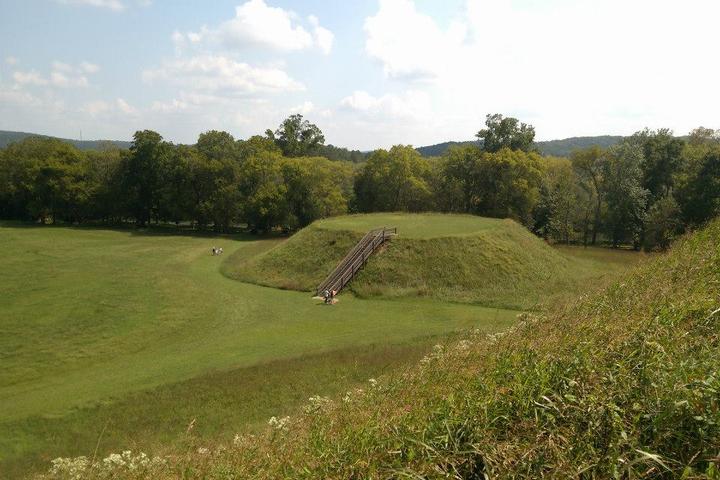 Pet Friendly Etowah Indian Mounds State Historic Site