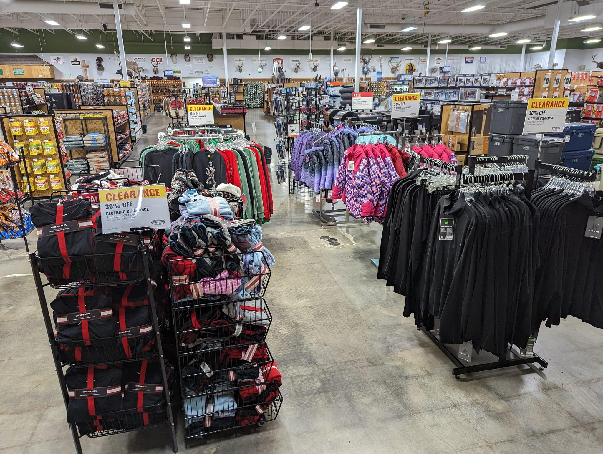 Pet Friendly Sportsman's Warehouse Redding
