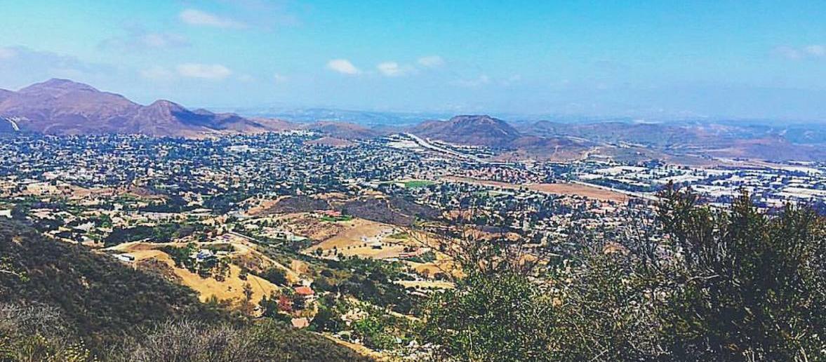 Picture of Angel Vista (via Rosewood Trail), a dog friendly attraction in Thousand Oaks. Picture of Angel Vista (via Rosewood Trail), a dog friendly attraction in Thousand Oaks.