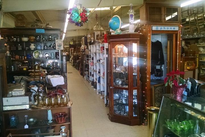 Pet Friendly Lightfoot Antique Mall and Country General Store