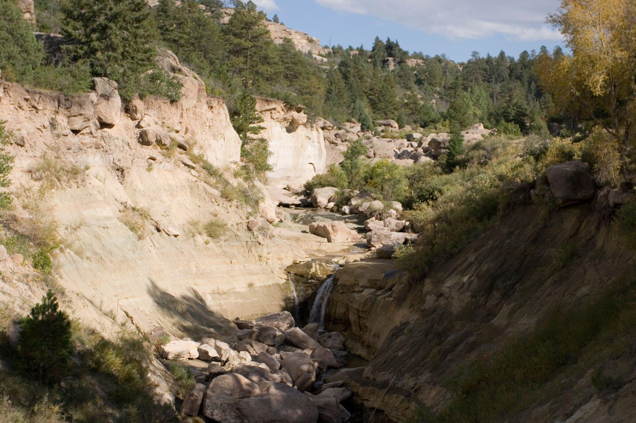 Are Dogs Allowed In Castlewood Canyon State Park