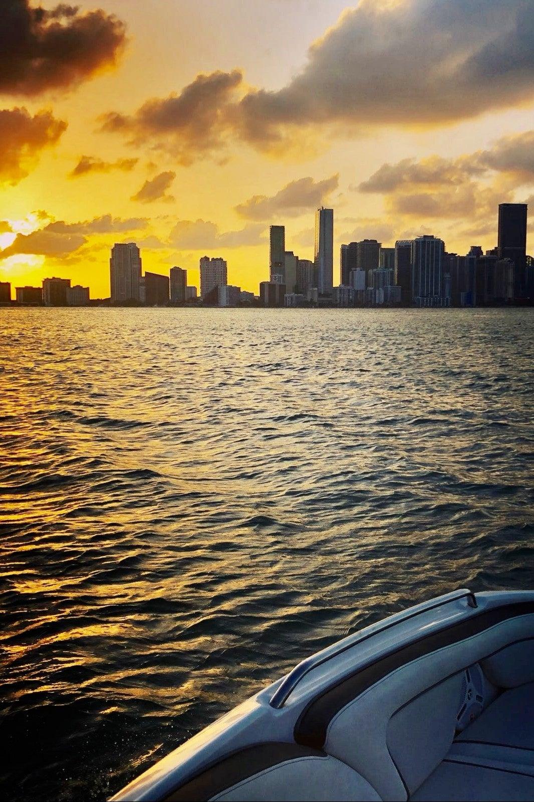 Pet Friendly Breathtaking Skyline Boat Tour Day & Night