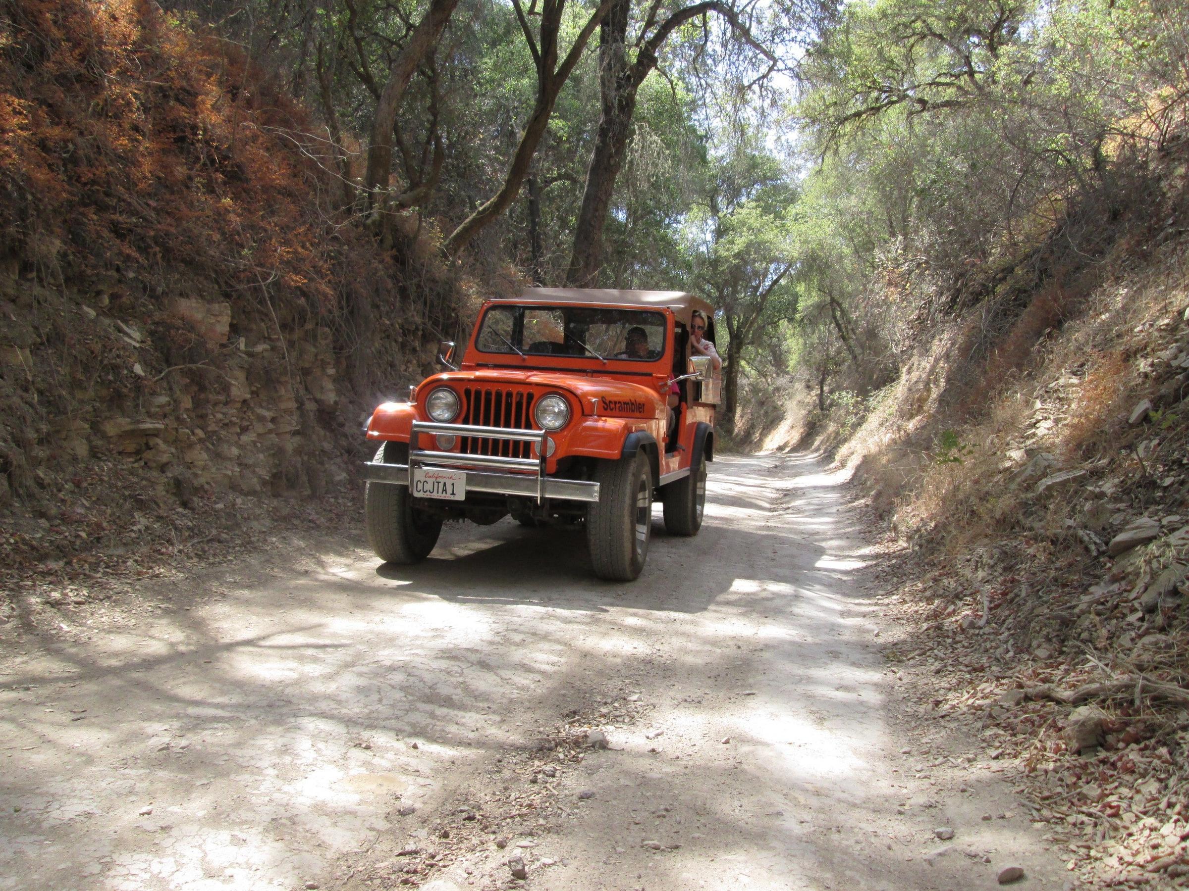 Pet Friendly Paso Wine Tour in a Classic Jeep