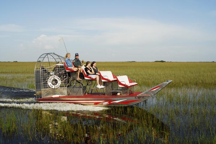 Pet Friendly Coopertown Airboats
