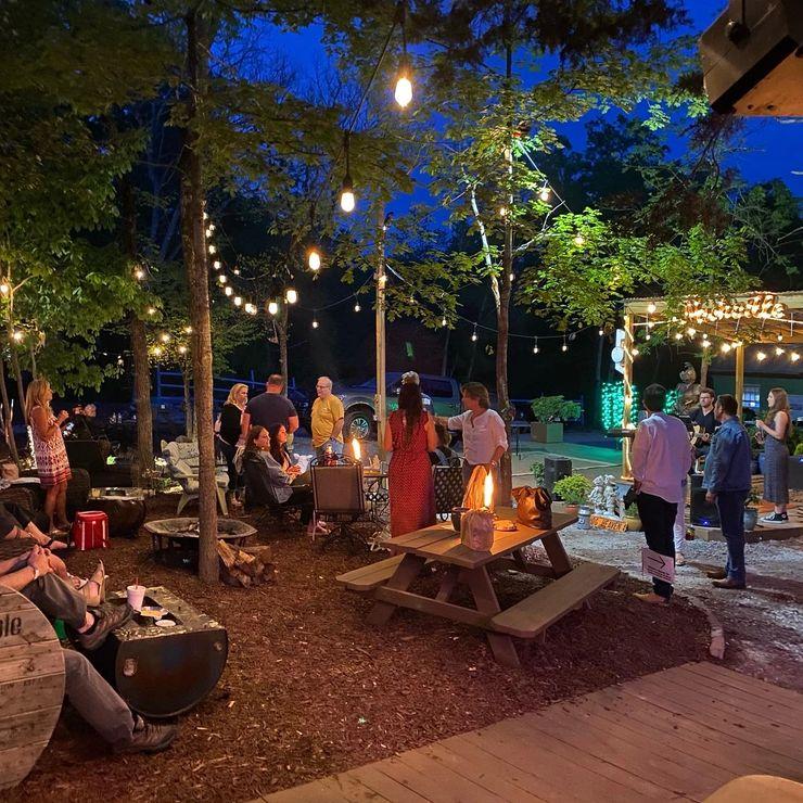 Pet Friendly When Pigue's Fly Music Venue & Food Truck