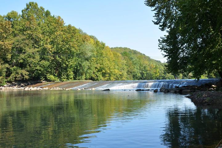 Pet Friendly Roaring River State Scenic River