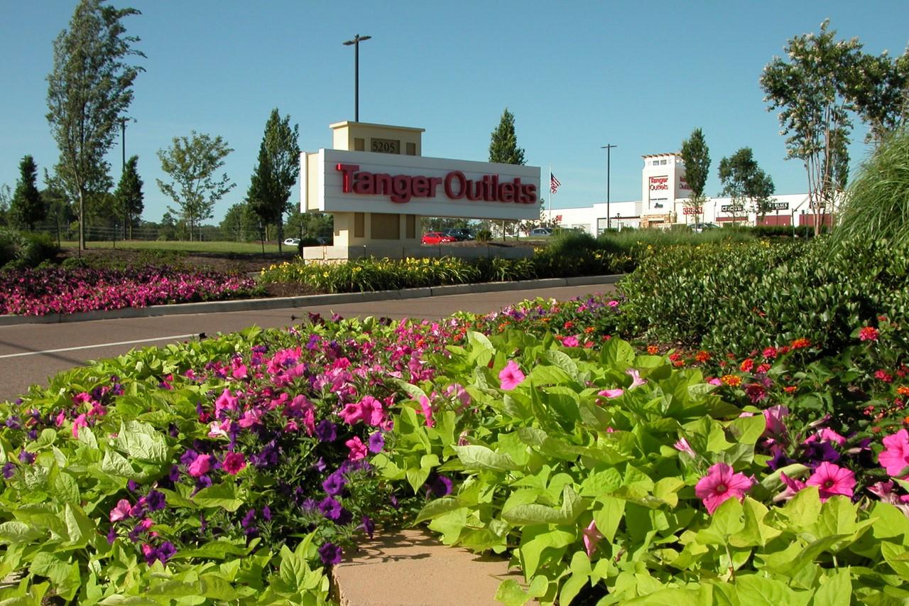 Pet Friendly Tanger Outlets Southaven