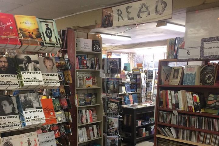 Pet Friendly Farley's Bookshop