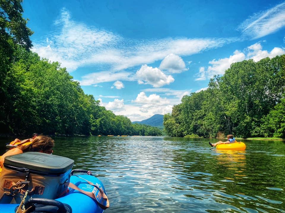 Pet Friendly Shenandoah River Outfitters