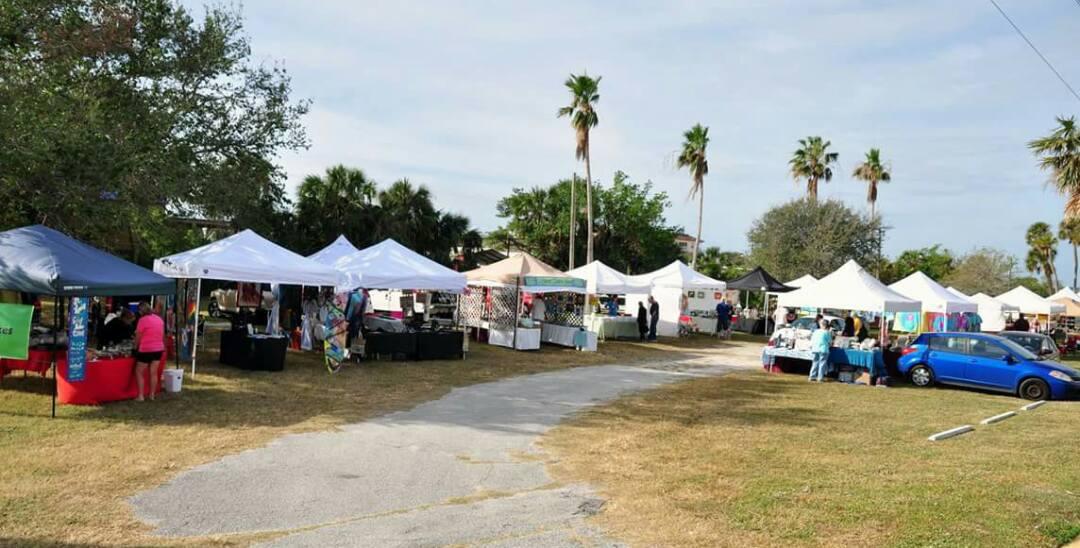 Dog Friendly Shopping in Cocoa Beach, FL - BringFido