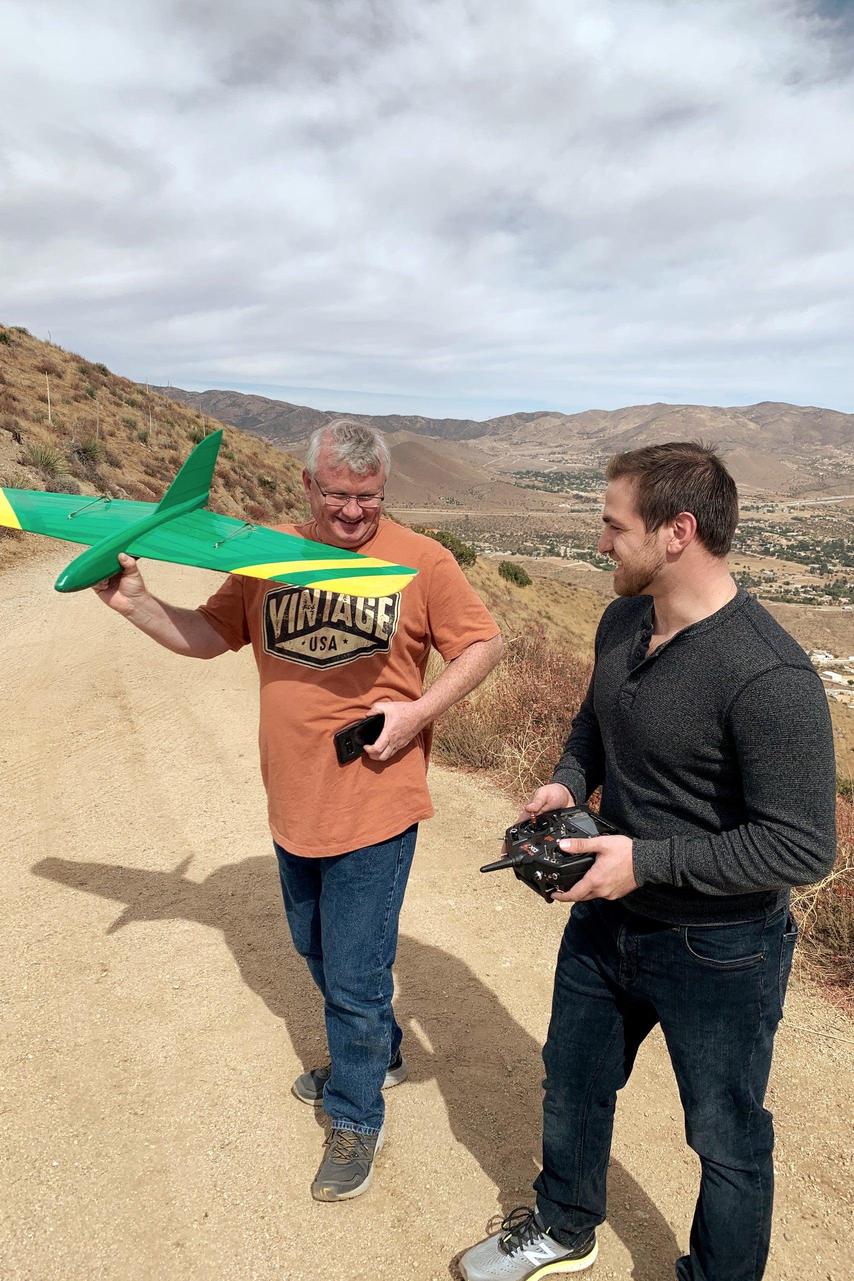 Pet Friendly Learn to Fly a Radio Controlled Glider