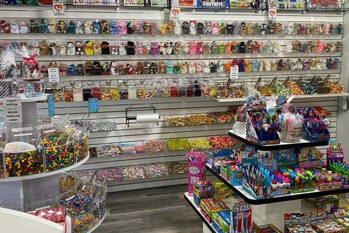 Pet Friendly Dade City Candy, Comics & Collectibles