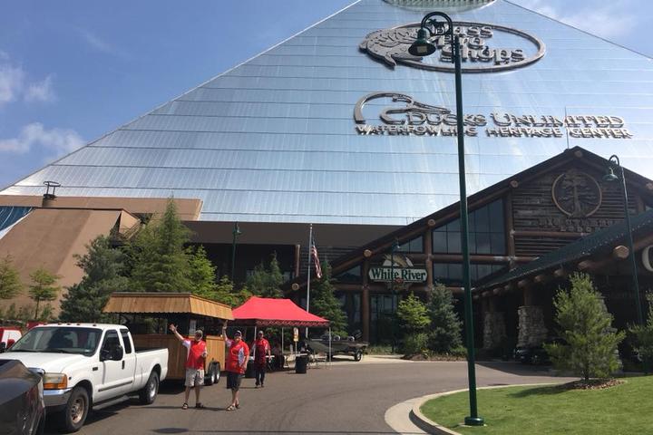 Dog Friendly Shopping In Memphis Tn Bringfido Dog Friendly Shopping In Memphis Tn Bringfido