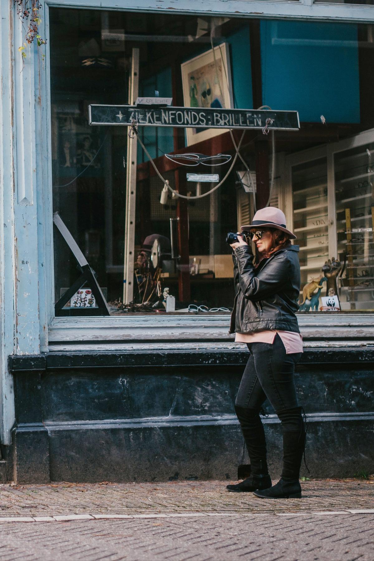 Photographer Downtown Orlando For Couple