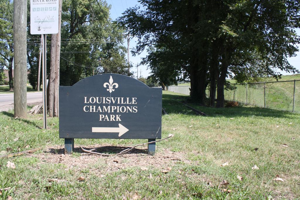 Dog-Friendly Places Around Louisville - Louisville Mom Collective