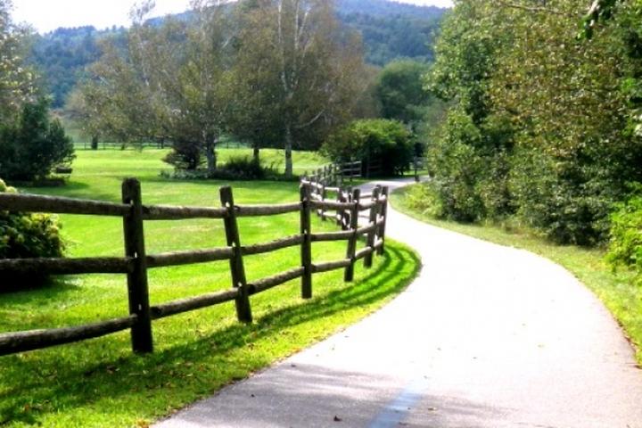 Pet Friendly Stowe Recreation Path