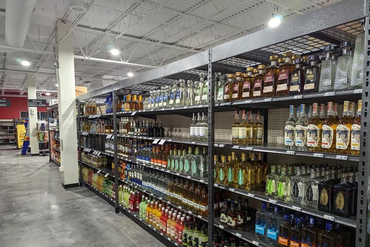 Pet Friendly Spec's Wines, Spirits & Finer Foods