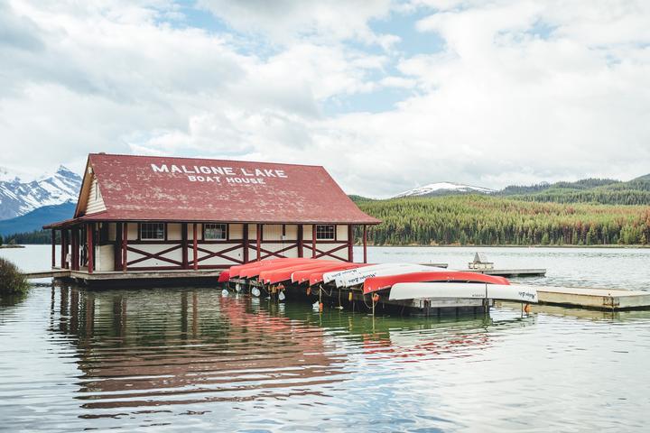 Pet Friendly Maligne Lake Boat House