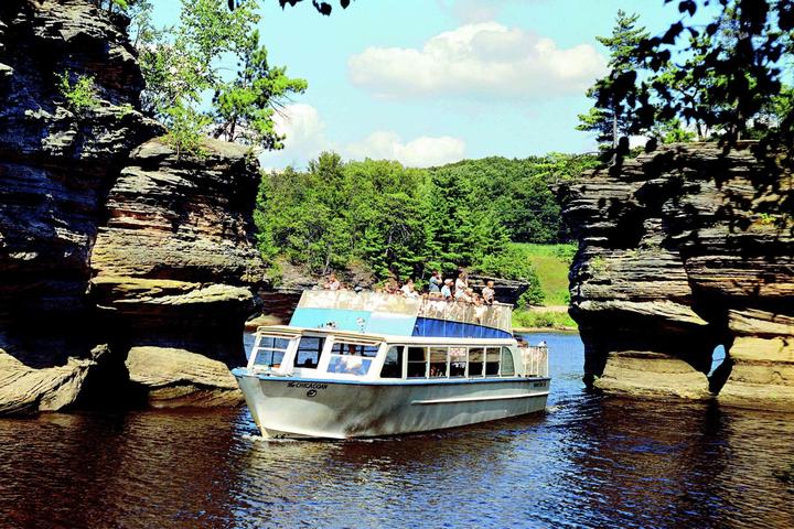 Dog Friendly Activities in Wisconsin Dells, WI BringFido