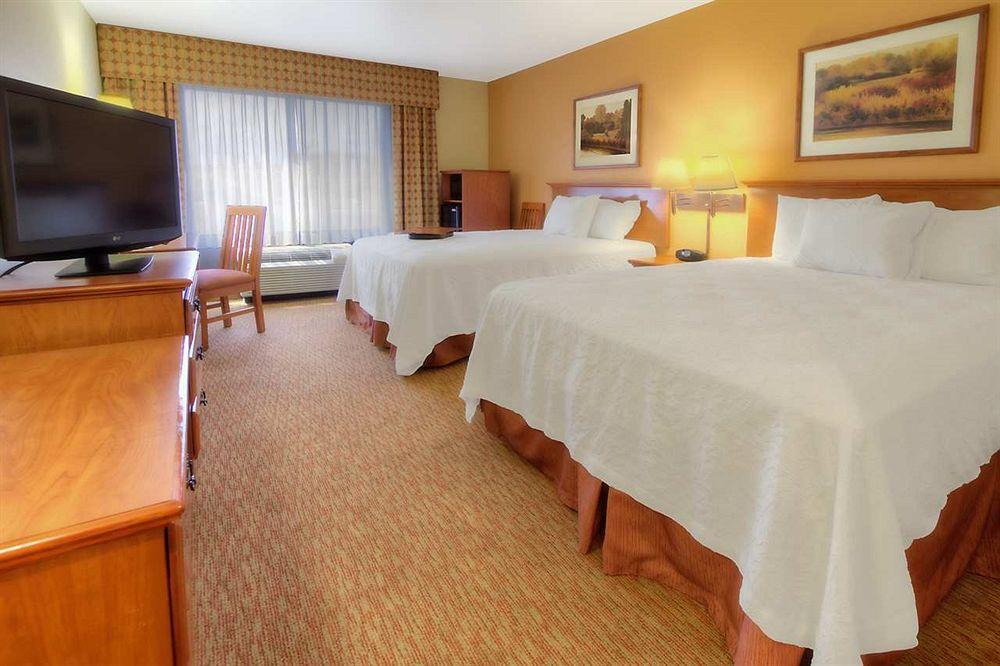 Hampton Inn Suites Las Vegas Henderson Pet Policy