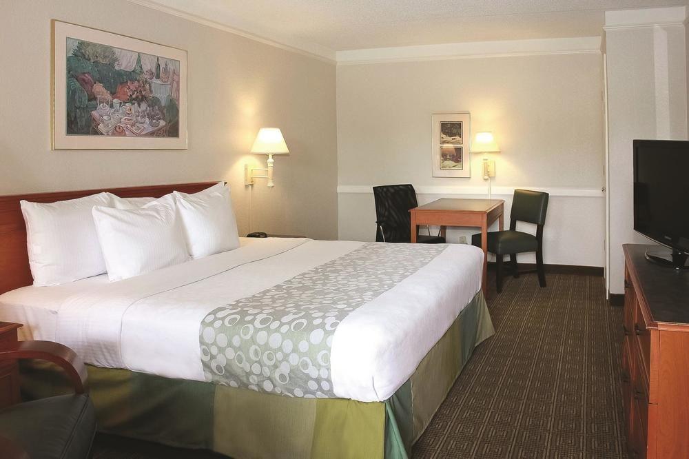 La Quinta Inn Tyler Pet Policy