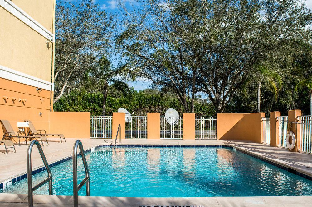 Comfort Inn Fort Myers Pet Policy
