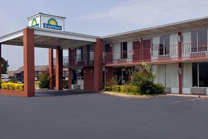Pet Friendly Hotels In Jonesboro Ar Bringfido