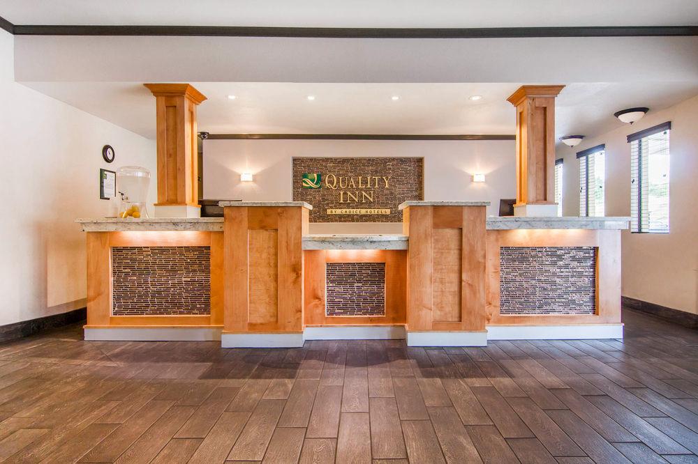 Pet Friendly Hotels In Tigard Or Bringfido