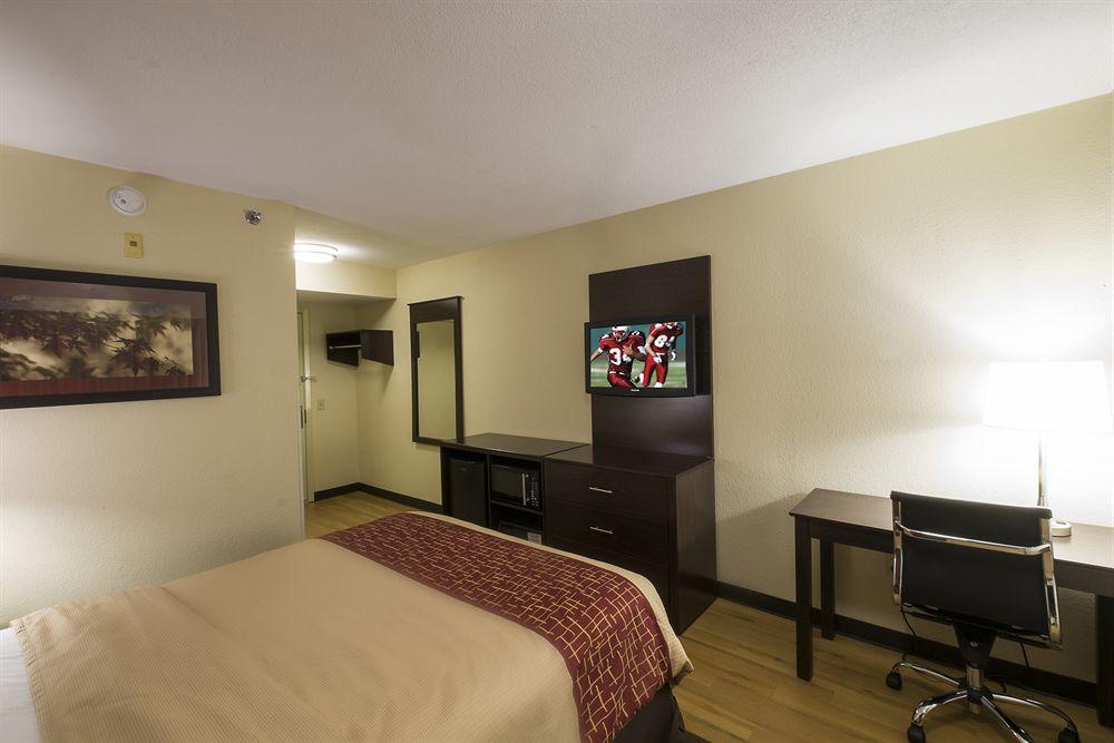 Red Roof Inn San Antonio Seaworld Pet Policy