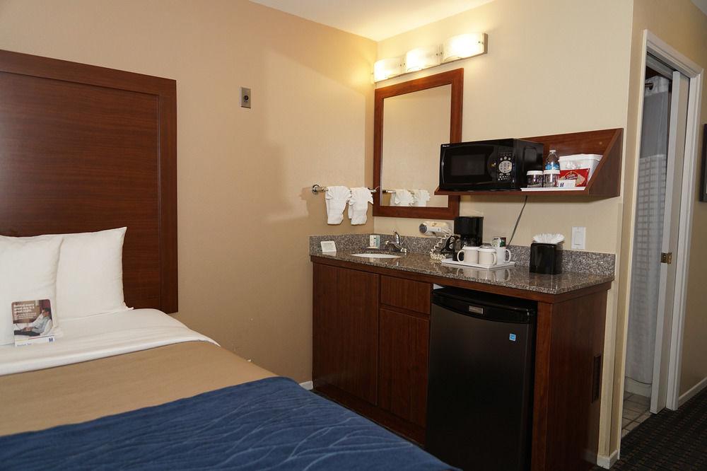 Comfort Inn Gaslamp Convention Center Pet Policy