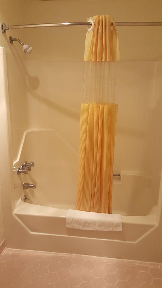 Days Inn Havelock Pet Policy