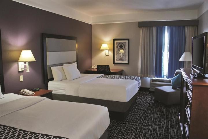 hotel rooms in rosenberg tx