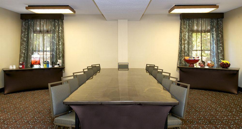 Hampton Inn Lawrenceville Pet Policy