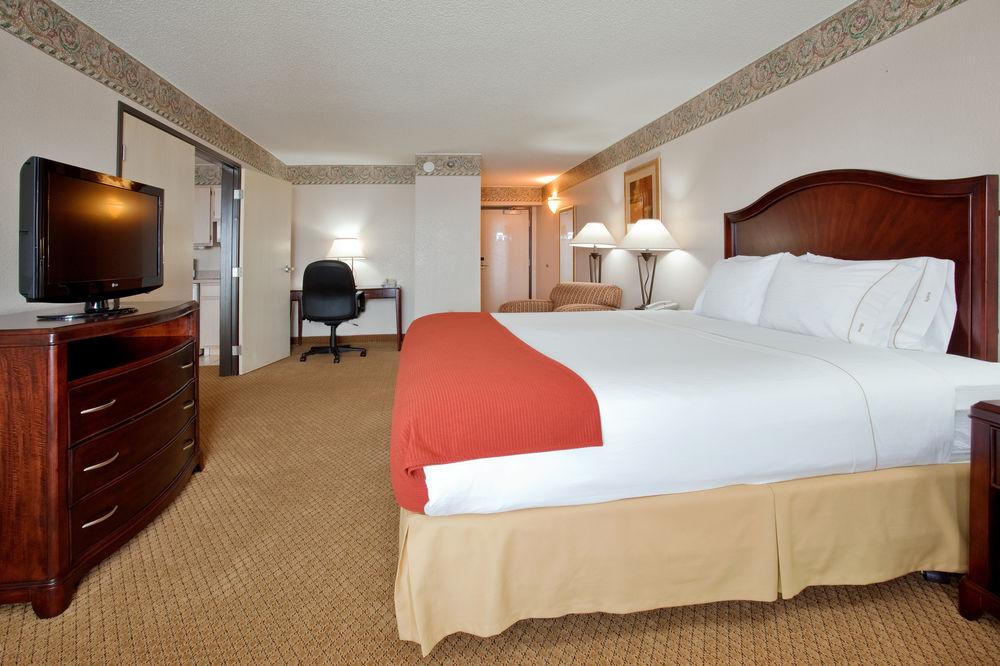 Holiday Inn Express Boulder Pet Policy
