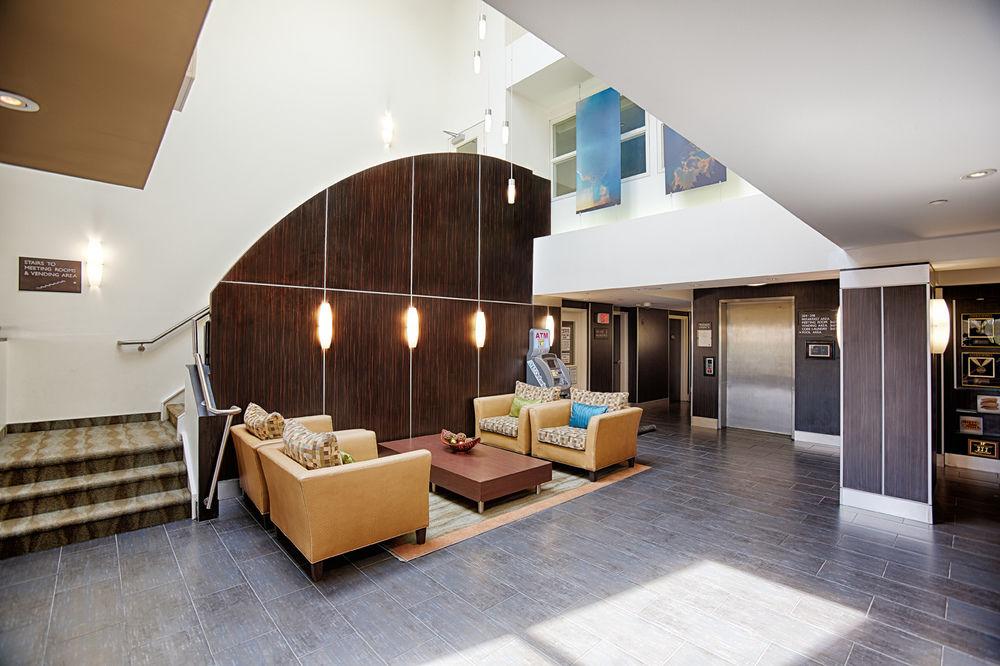 Quality Hotel Burlington Pet Policy