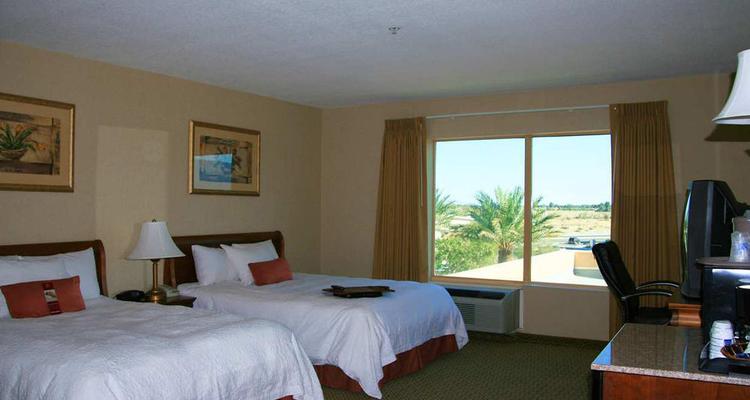 Hampton Inn And Suites Palm Desert Pet Policy