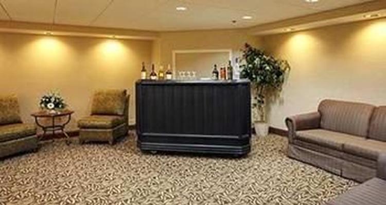 Wyndham Garden Hotel Philadelphia Airport Pet Policy