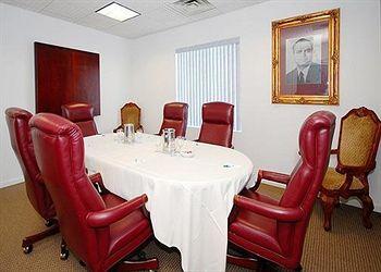 Quality Inn Suites Albany Airport Pet Policy