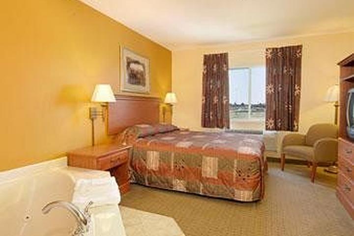 Pet Friendly Hotels In Topeka Ks Bringfido