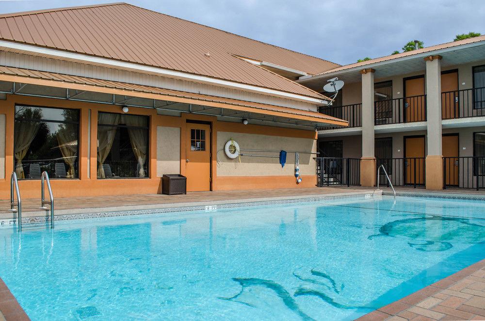 Pet Friendly Hotels In Fanning Springs Fl Bringfido