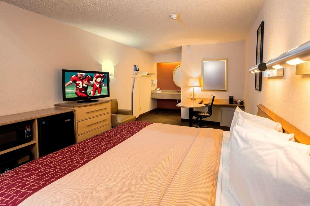 Pet Friendly Hotels In Fairborn Oh Bringfido